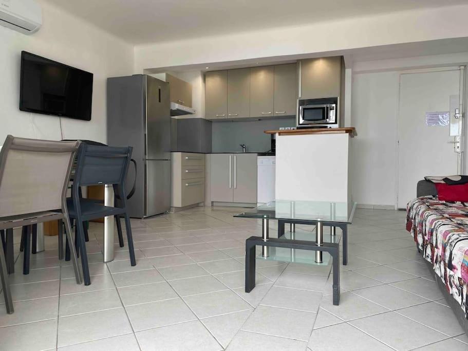 T3 Sur La Plage Vue Feerique Mer,Wifi, Parking Inclus , Clim La Ciotat Eksteriør billede