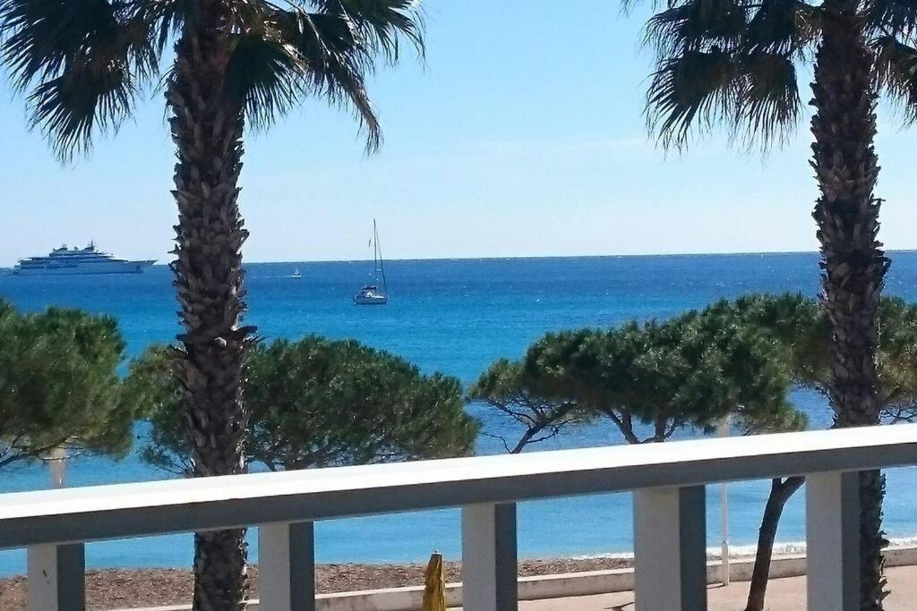 T3 Sur La Plage Vue Feerique Mer,Wifi, Parking Inclus , Clim La Ciotat Eksteriør billede